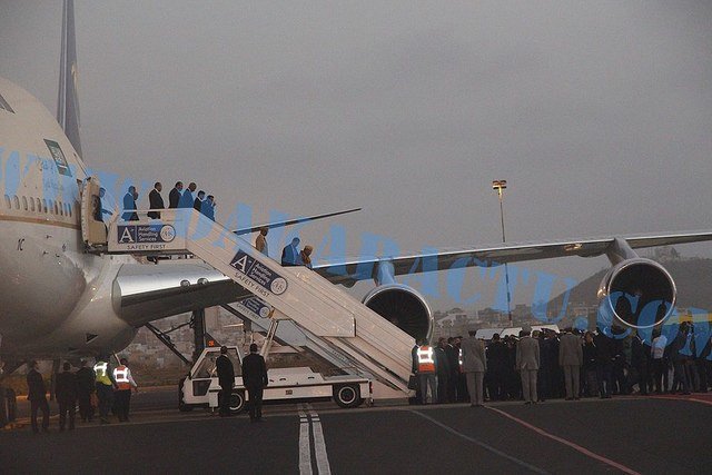 Le Roi Mohammed VI se rend à Dakar dans un avion saoudien! Le Roi Mohammed VI se rend à Dakar dans un avion saoudien!