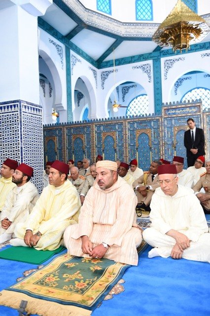 El Omari à la prière du vendredi présidée par le Roi à Fnideq El Omari à la prière du vendredi présidée par le Roi à Fnideq