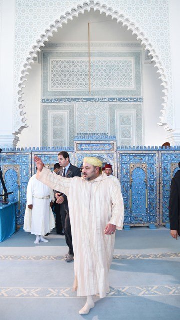 El Omari à la prière du vendredi présidée par le Roi à Fnideq El Omari à la prière du vendredi présidée par le Roi à Fnideq