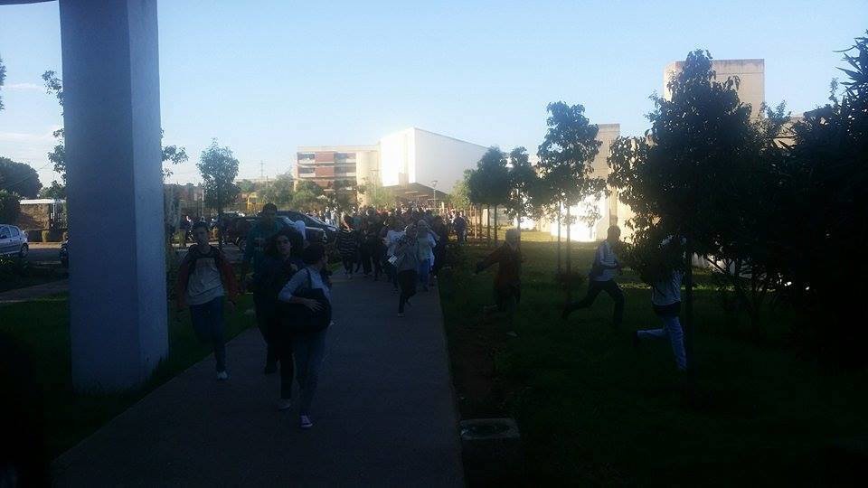 Sit-in des étudiants de médecine violemment réprimé par les forces de l’ordre à Rabat Sit-in des étudiants de médecine violemment réprimé par les forces de l’ordre à Rabat