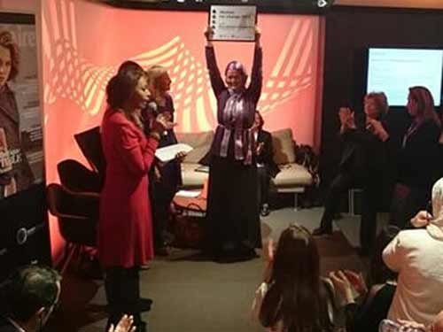 La Marocaine Nora Belahcen remporte le Prix Women for change La Marocaine Nora Belahcen remporte le Prix Women for change