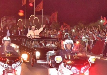 En photos et en vidéos: la visite royale à Laâyoune En photos et en vidéos: la visite royale à Laâyoune