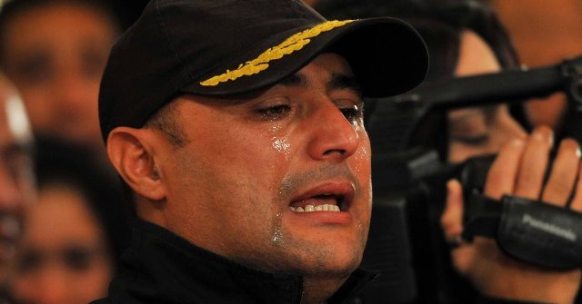 Attentats: la Tunisie enterre ses morts dans une intense émotion (vidéo) Attentats: la Tunisie enterre ses morts dans une intense émotion (vidéo)