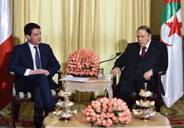 Valls en Algérie: le choc des photos Valls en Algérie: le choc des photos