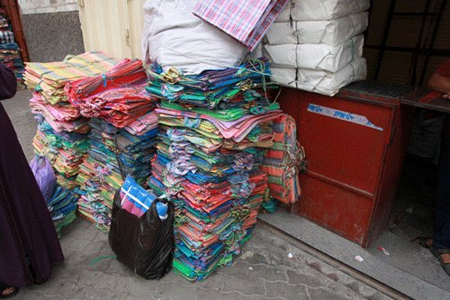 Les commerçants de sachets en plastique en plein désarroi Les commerçants de sachets en plastique en plein désarroi