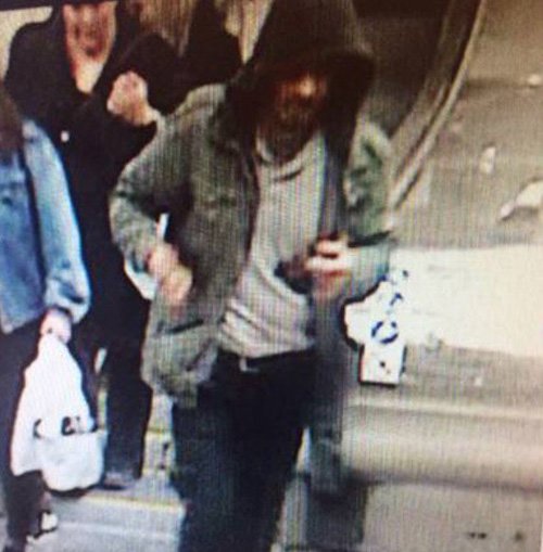 Camion fou à Stockholm: “des morts, et beaucoup de blessés” Camion fou à Stockholm: “des morts, et beaucoup de blessés”