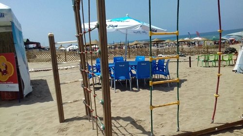 Bouznika: après la polémique, opération “plages propres” Bouznika: après la polémique, opération “plages propres”