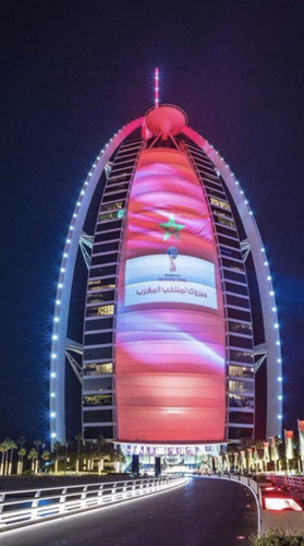 Burj-al-Arab et Burj Khalifa aux couleurs du Maroc pour la qualification au Mondial russe Burj-al-Arab et Burj Khalifa aux couleurs du Maroc pour la qualification au Mondial russe