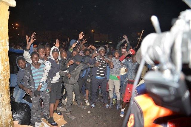 Affrontements entre Marocains et migrants subsahariens à Casablanca Affrontements entre Marocains et migrants subsahariens à Casablanca
