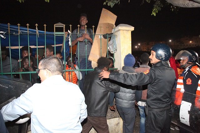 Affrontements entre Marocains et migrants subsahariens à Casablanca Affrontements entre Marocains et migrants subsahariens à Casablanca