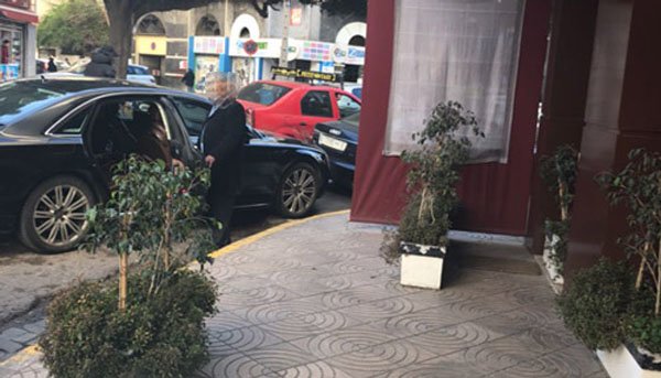 Images. Un restaurant envahit l’espace réservé aux piétons à Casablanca Images. Un restaurant envahit l’espace réservé aux piétons à Casablanca