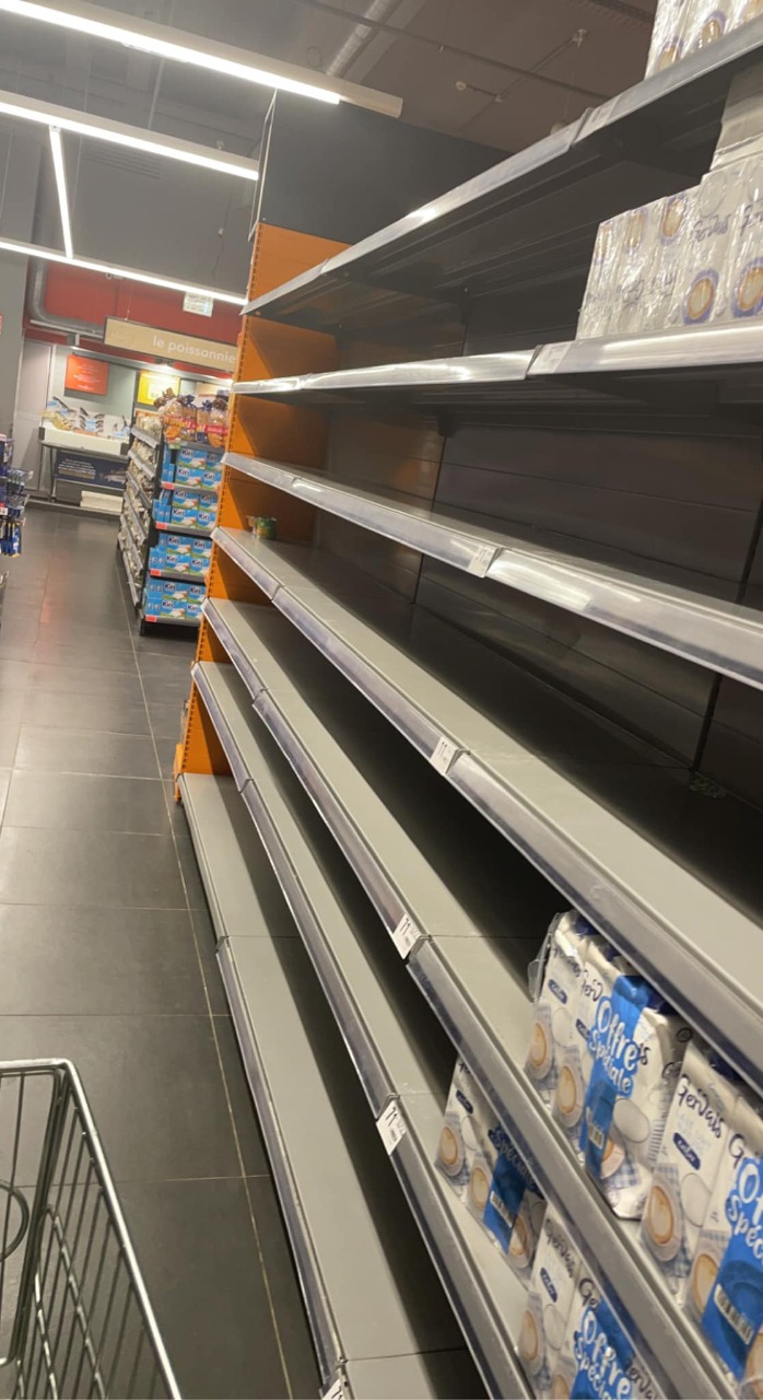 Des achats de lait en quantités inhabituelles signalés par la grande distribution Des achats de lait en quantités inhabituelles signalés par la grande distribution