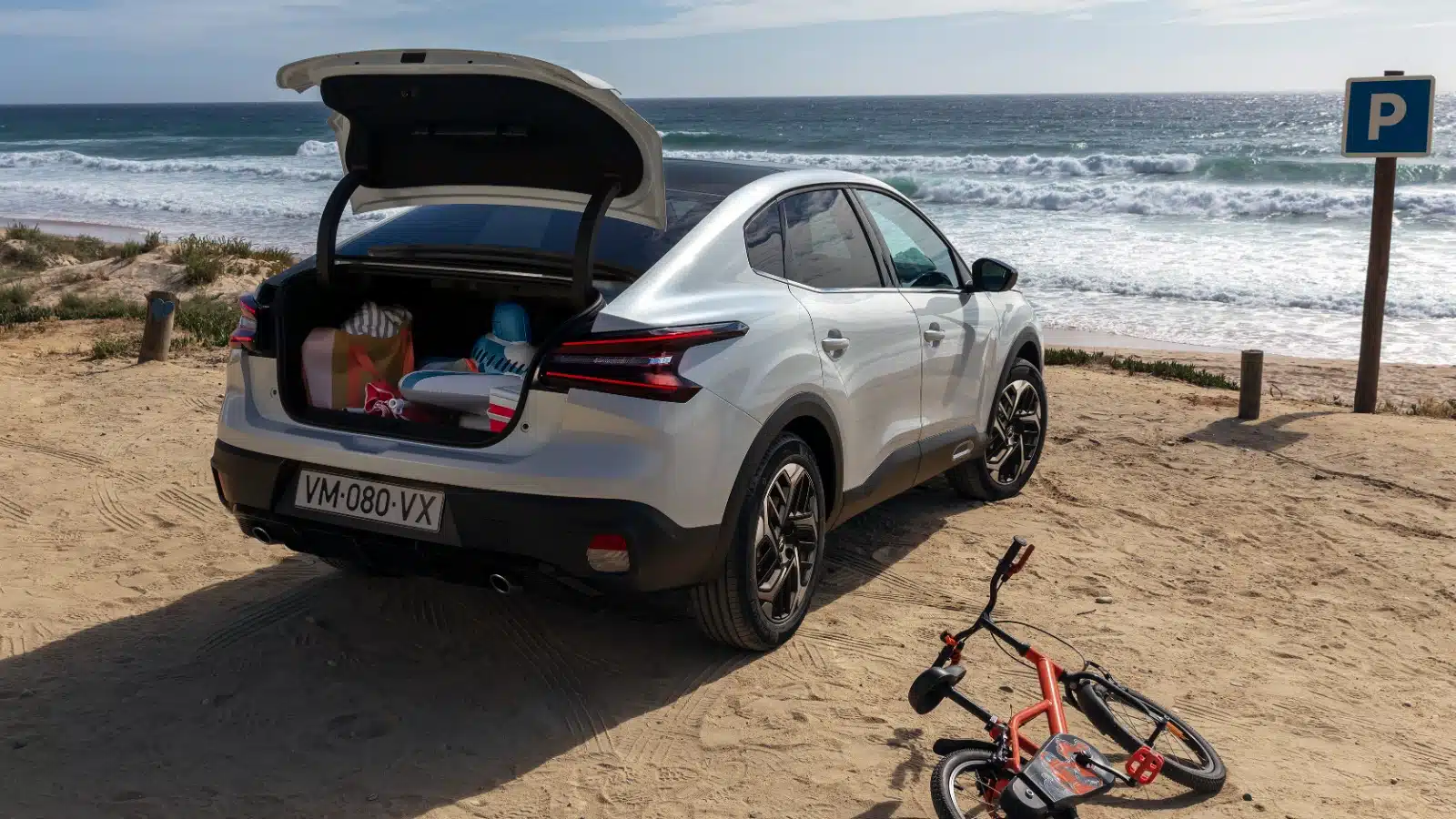 Citroën dévoile le nouveau modèle C4 X Citroën dévoile le nouveau modèle C4 X