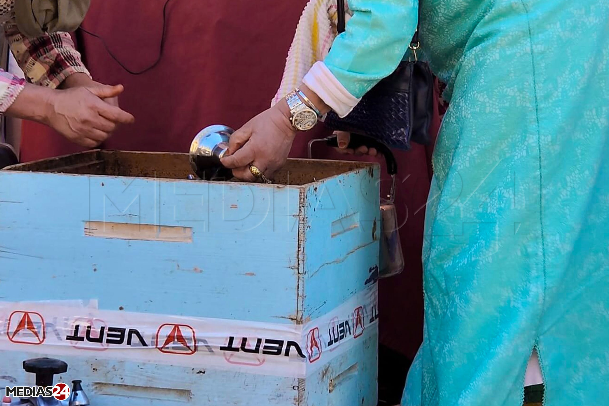 Reportage. À Tighitcht, les femmes sont les locomotives de la vie post-séisme Reportage. À Tighitcht, les femmes sont les locomotives de la vie post-séisme