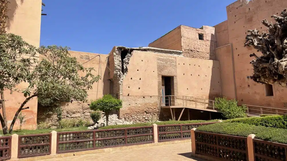 Premier état des lieux des tombeaux saadiens et du palais Bahia après le séisme (Amine Kabbaj) Premier état des lieux des tombeaux saadiens et du palais Bahia après le séisme (Amine Kabbaj)