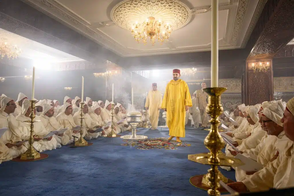 Veillée religieuse en commémoration du 25e anniversaire de la disparition de feu le Roi Hassan II Veillée religieuse en commémoration du 25e anniversaire de la disparition de feu le Roi Hassan II