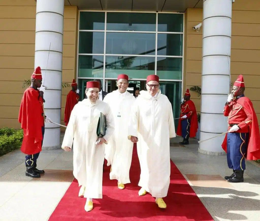 Aziz Akhannouch représente le Roi à la cérémonie d'investiture du nouveau président sénégalais Aziz Akhannouch représente le Roi à la cérémonie d'investiture du nouveau président sénégalais