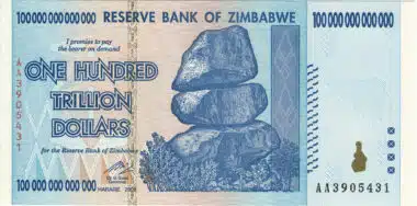 Après l'effondrement de sa monnaie locale, le Zimbabwe adopte une nouvelle devise Après l'effondrement de sa monnaie locale, le Zimbabwe adopte une nouvelle devise