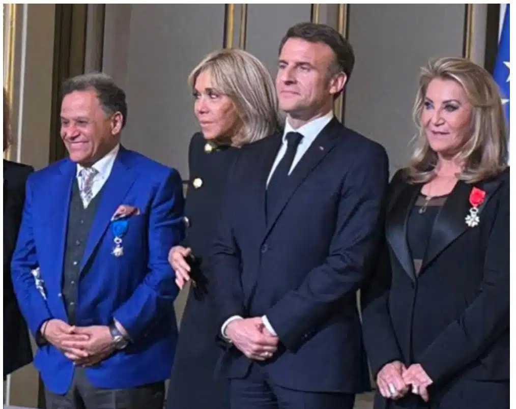 Mehdi Qotbi décoré par Emmanuel Macron Mehdi Qotbi décoré par Emmanuel Macron