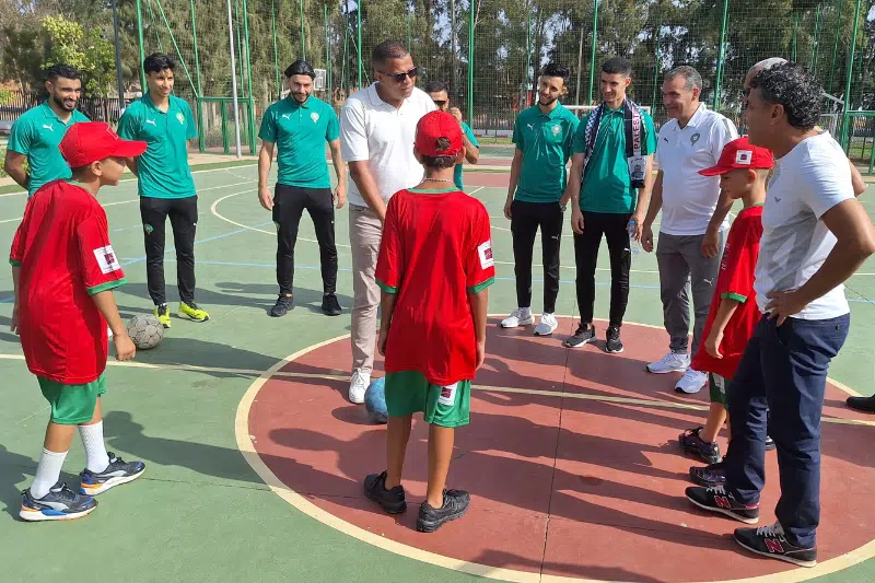 Les enfants des MRE rencontrent les stars du futsal lors du 25e Séjour culturel à Kénitra Les enfants des MRE rencontrent les stars du futsal lors du 25e Séjour culturel à Kénitra