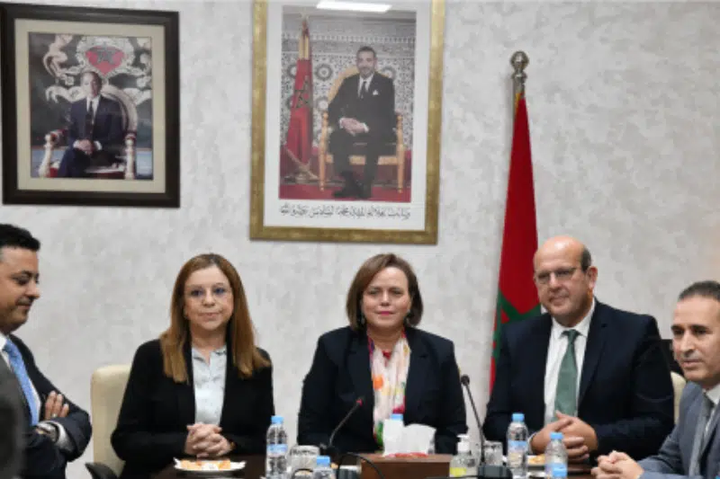 Passation de pouvoirs : les nouveaux ministres prennent leurs fonctions Passation de pouvoirs : les nouveaux ministres prennent leurs fonctions