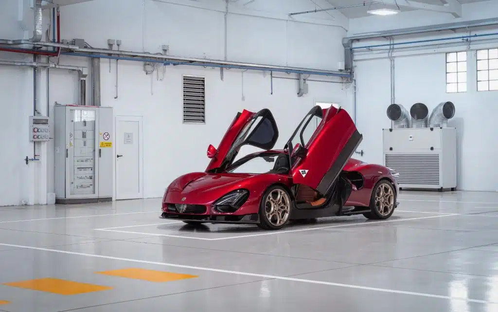 Alfa Romeo livre sa première édition limitée 33 Stradale Alfa Romeo livre sa première édition limitée 33 Stradale