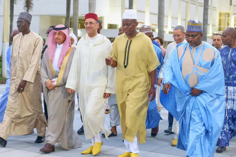 À la Mosquée Hassan II de Libreville, l’ambassadeur du Maroc accompagne le président de la transition gabonaise À la Mosquée Hassan II de Libreville, l’ambassadeur du Maroc accompagne le président de la transition gabonaise