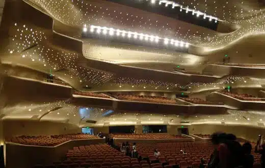 Qui était Zaha Hadid, l’architecte de renom à l’origine du Grand Théâtre de Rabat Qui était Zaha Hadid, l’architecte de renom à l’origine du Grand Théâtre de Rabat