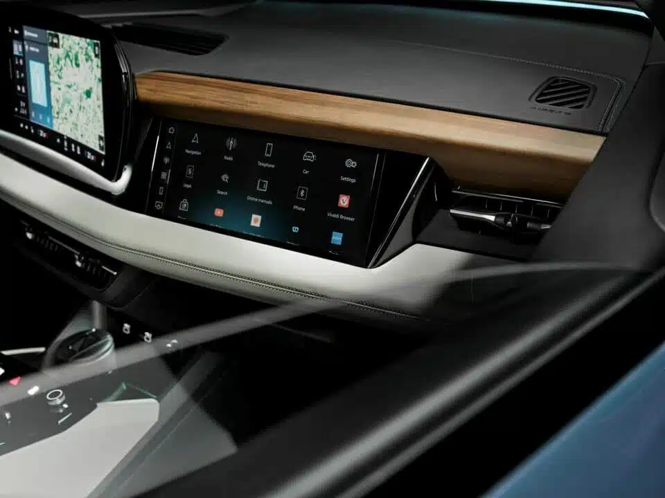 Audi Q6 e-tron : un SUV 100% électrique qui redéfinit les standards Audi Q6 e-tron : un SUV 100% électrique qui redéfinit les standards