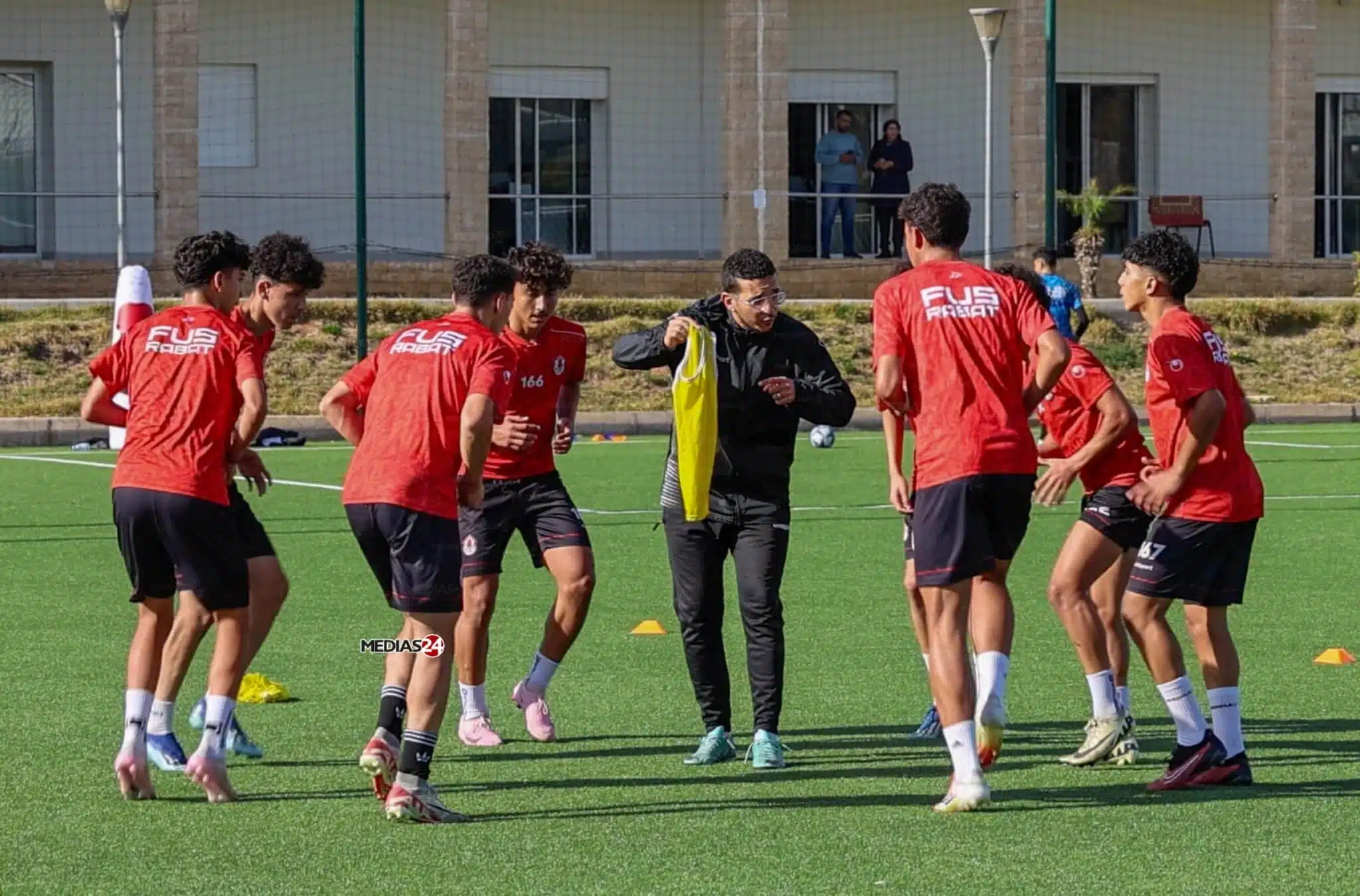 Jeunes talents, gros profits : la nouvelle recette des clubs marocains Jeunes talents, gros profits : la nouvelle recette des clubs marocains