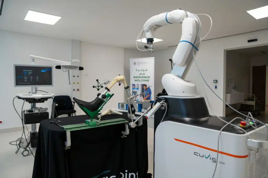 La FM6SS introduit la chirurgie orthopédique robotisée au Maroc La FM6SS introduit la chirurgie orthopédique robotisée au Maroc