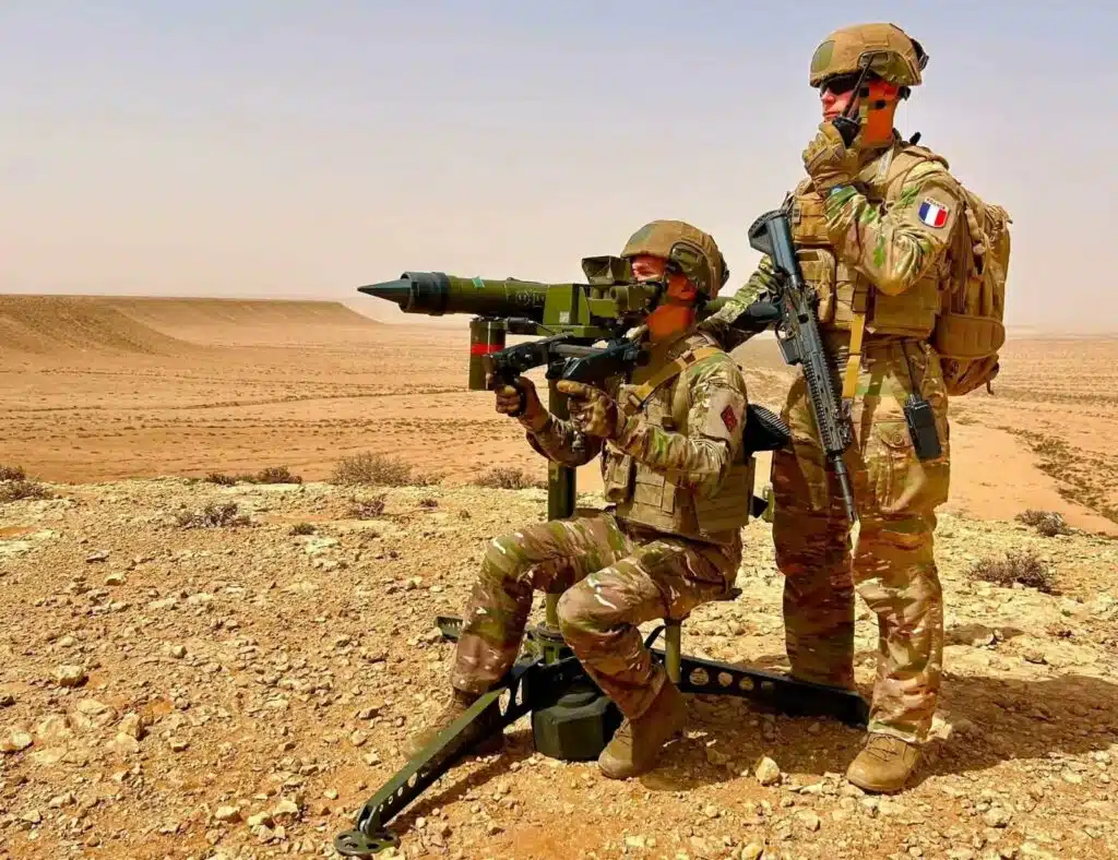 Défense antiaérienne : pour contrer les drones et les munitions rôdeuses, les FAR renforcent leur dispositif mobile Défense antiaérienne : pour contrer les drones et les munitions rôdeuses, les FAR renforcent leur dispositif mobile