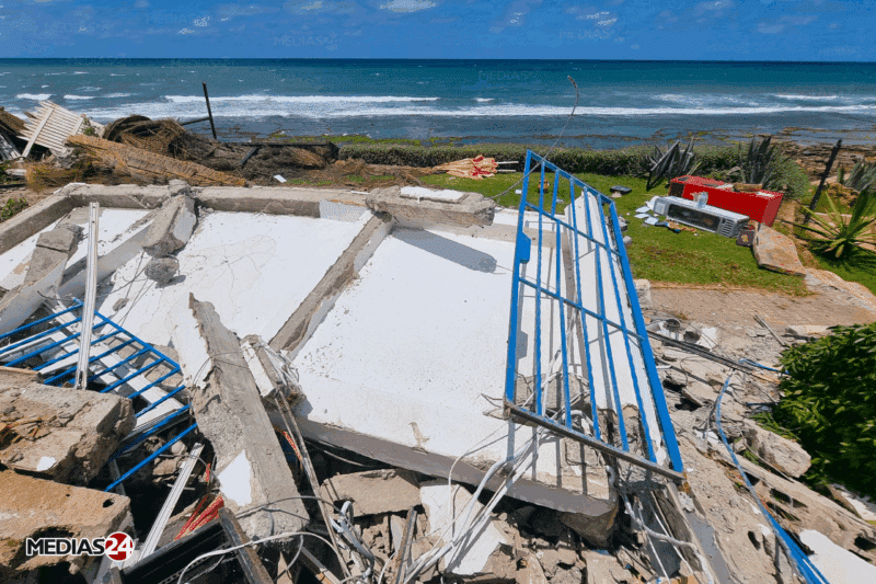 Dar Bouazza : début de la libération du domaine public maritime, démolition de deux restaurants de luxe Dar Bouazza : début de la libération du domaine public maritime, démolition de deux restaurants de luxe
