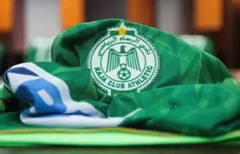 Le Raja champion du Maroc, en étant invaincu pendant toute la Botola