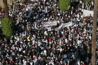 Enseignement : le gouvernement et les syndicats donnent un contenu concret au gel du statut
