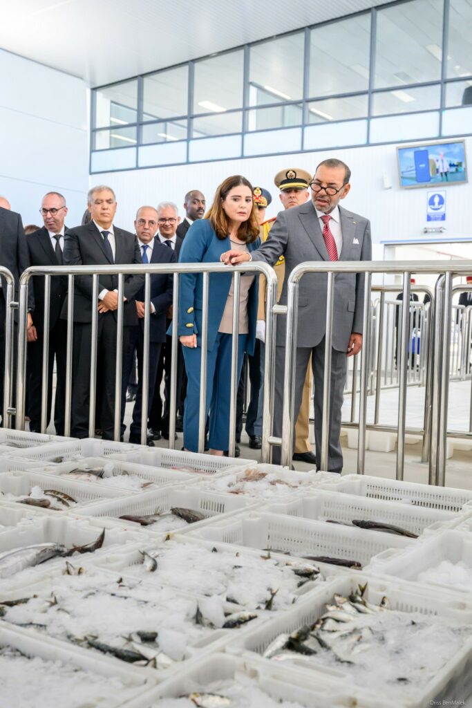 Le Roi Mohammed VI inaugure quatre projets du Complexe portuaire de Casablanca