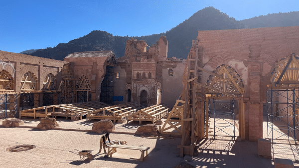 Faut-il vraiment reconstruire Tinmel ?