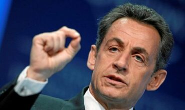 Confronté à de multiples affaires, Nicolas Sarkozy contre-attaque