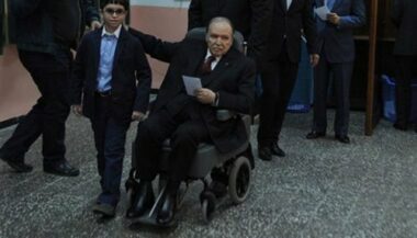 Abdelaziz Bouteflika réélu avec 81,53% des voix
