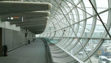 Grève des contrôleurs aériens en France: les vols vers le Maroc au départ de la région parisienne réduits de 20% mardi