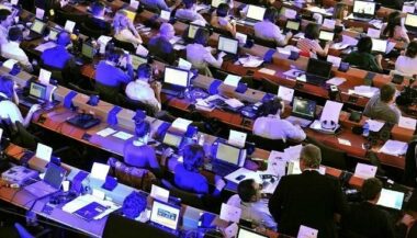 Les ventes d'ordinateurs, tablettes et mobiles continuent à croître en 2014