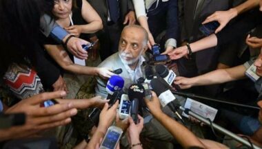 Algérie: Belkhadem écarté de toutes les structures de l'Etat et du FLN