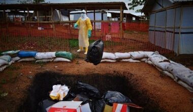 Ebola: nouveau confinement en Sierra Leone, le Nigéria n'est plus touché