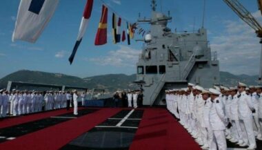 L’Algérie acquiert un porte-hélicoptères italien