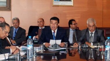 Les syndicats s’opposent au départ à la retraite des enseignants en fin d’année scolaire