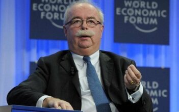 La mort du patron de Total décapite la plus grande entreprise française