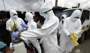 Ebola: première contamination hors d'Afrique, Obama appelle à agir