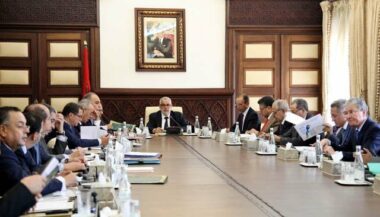 Le dialogue social n'est pas gelé, affirme le gouvernement