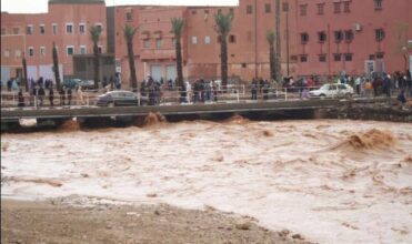 Précarité, responsabilités, solidarité, autorités, les premiers mots des inondations