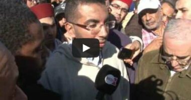 Le fils de Abdallah Baha prononce l'éloge funèbre de son père (vidéo)